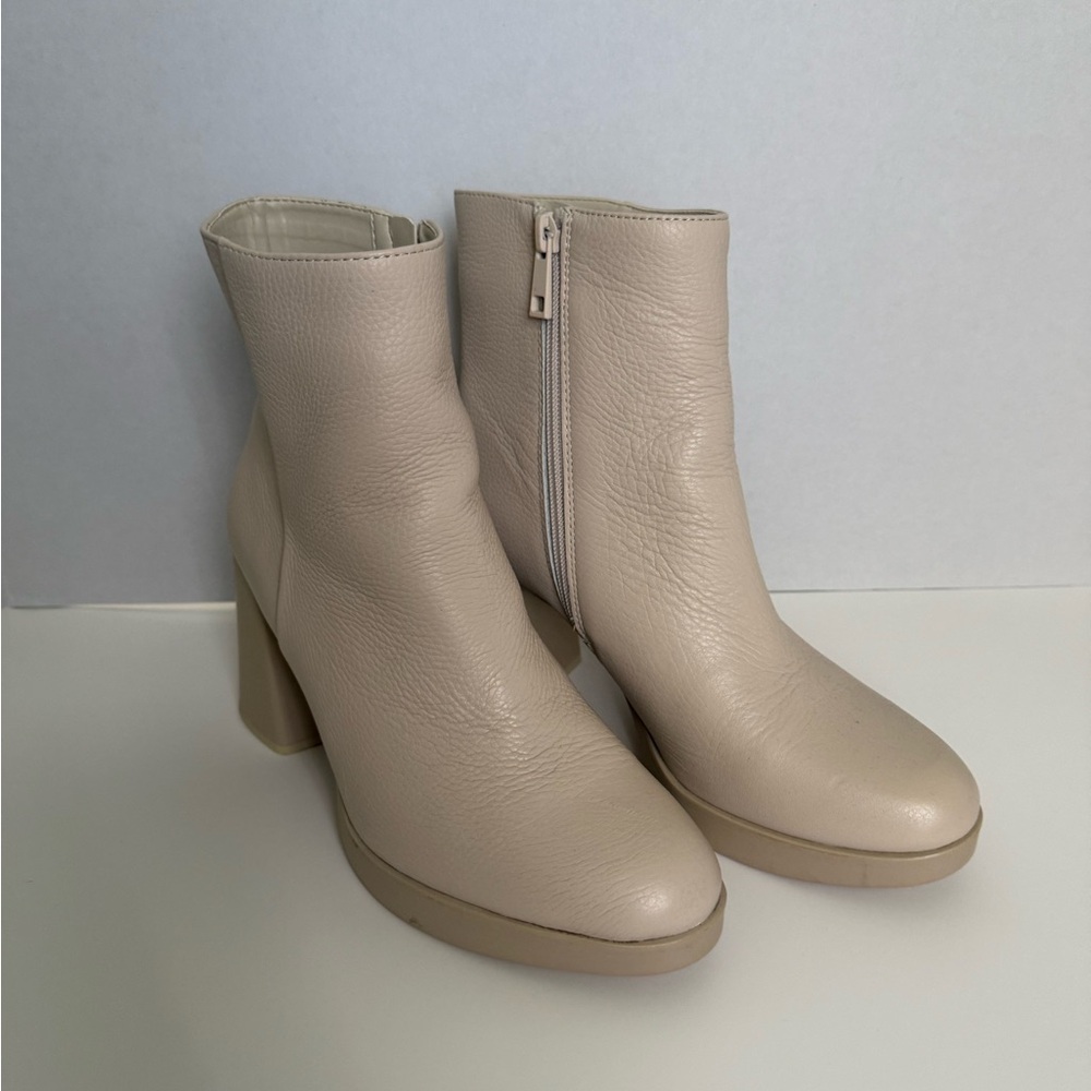 Naturalizer Cream Platform Block Heel Ankle Boots - Picture 2 of 6